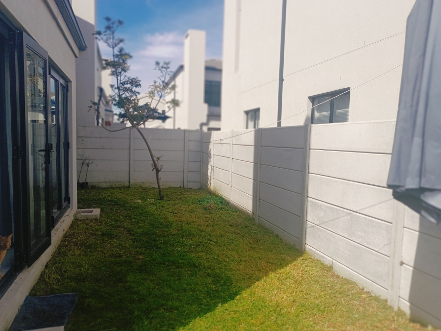 3 Bedroom Property for Sale in Peerless Park North Western Cape